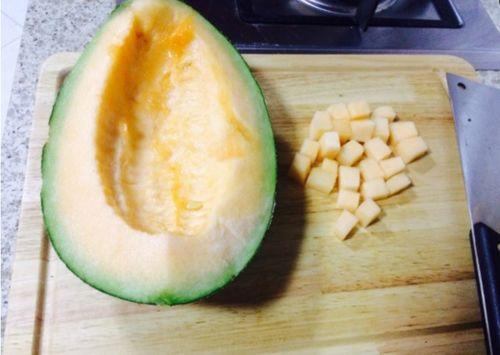 老婆吃不吃哈密瓜,揭秘老婆的饮食喜好之谜